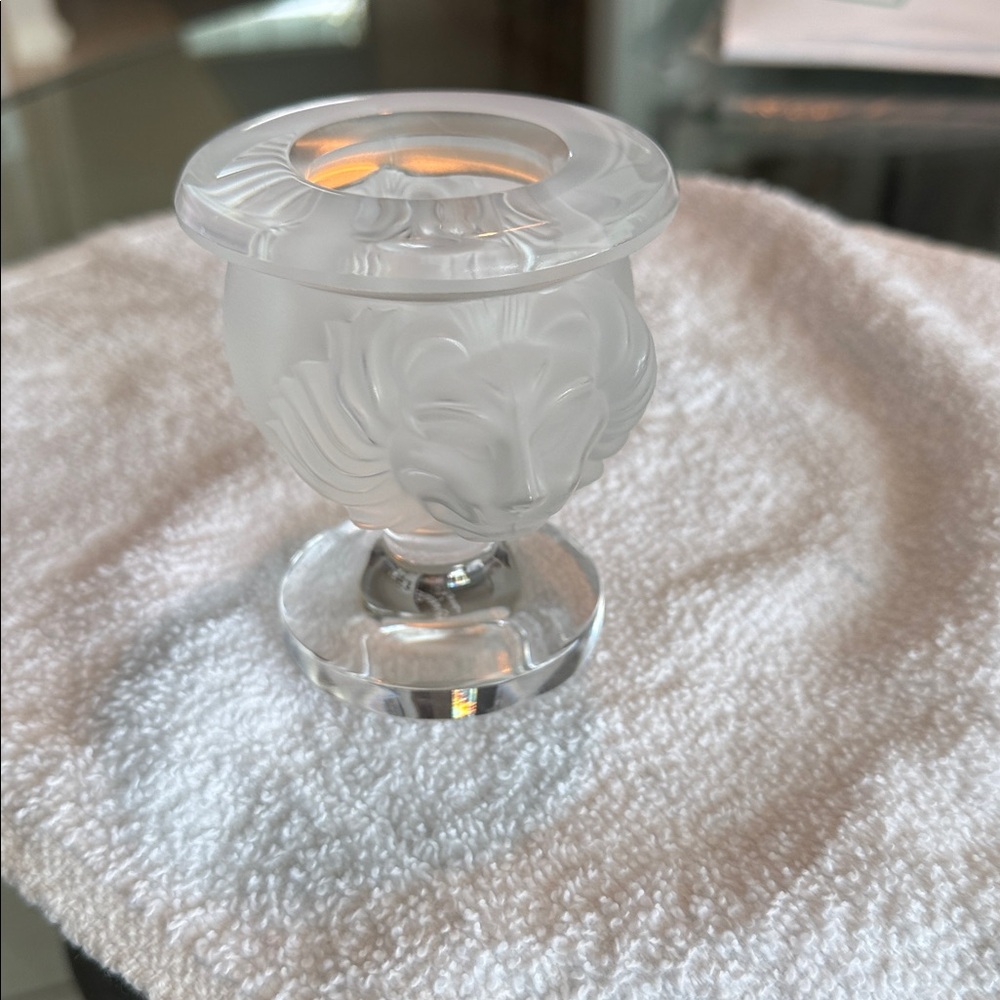 Signed Lalique France Tête de Lion Crystal Ashtray Frosted Lion Heads - Picture 4 of 4